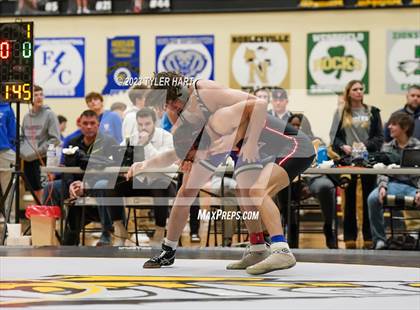 Thumbnail 3 in IHSAA Sectional 25. Avon photogallery.