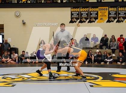 Thumbnail 3 in IHSAA Sectional 25. Avon photogallery.