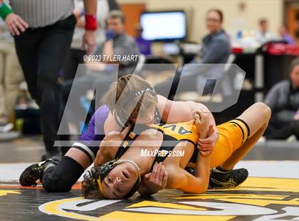 Thumbnail 1 in IHSAA Sectional 25. Avon photogallery.