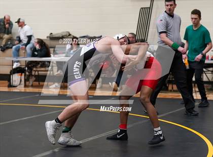 Thumbnail 3 in IHSAA Sectional 25. Avon photogallery.