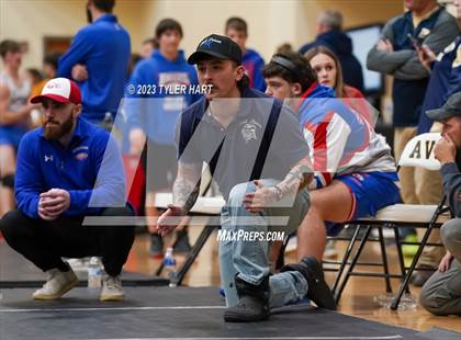 Thumbnail 1 in IHSAA Sectional 25. Avon photogallery.