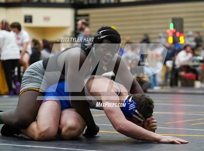 Thumbnail 3 in IHSAA Sectional 25. Avon photogallery.