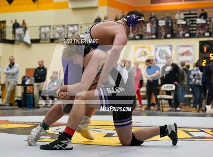 Thumbnail 2 in IHSAA Sectional 25. Avon photogallery.