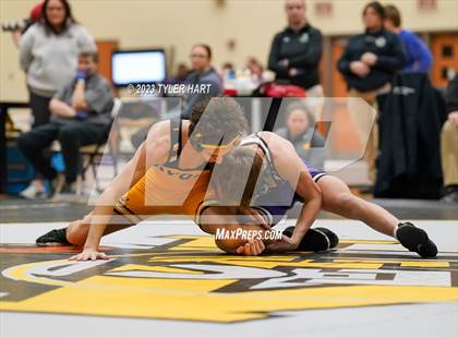 Thumbnail 3 in IHSAA Sectional 25. Avon photogallery.