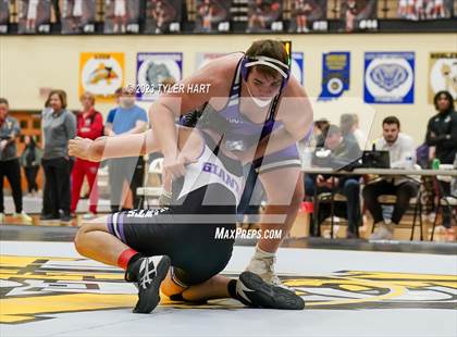 Thumbnail 1 in IHSAA Sectional 25. Avon photogallery.