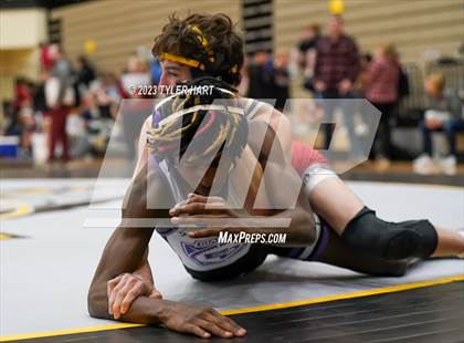 Thumbnail 1 in IHSAA Sectional 25. Avon photogallery.