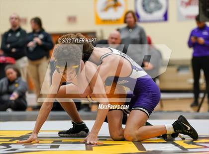 Thumbnail 1 in IHSAA Sectional 25. Avon photogallery.