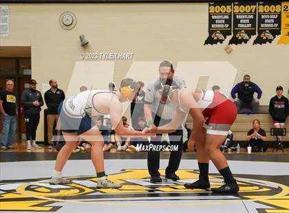 Thumbnail 1 in IHSAA Sectional 25. Avon photogallery.