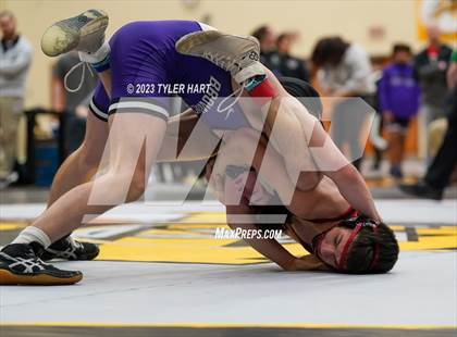 Thumbnail 1 in IHSAA Sectional 25. Avon photogallery.