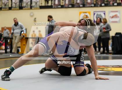 Thumbnail 3 in IHSAA Sectional 25. Avon photogallery.