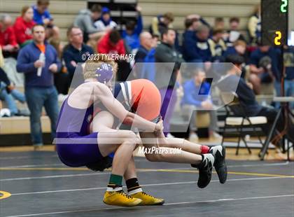 Thumbnail 3 in IHSAA Sectional 25. Avon photogallery.