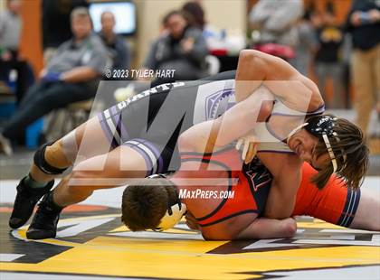 Thumbnail 3 in IHSAA Sectional 25. Avon photogallery.