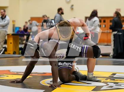 Thumbnail 2 in IHSAA Sectional 25. Avon photogallery.