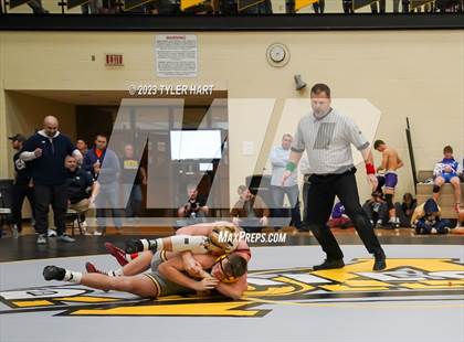 Thumbnail 3 in IHSAA Sectional 25. Avon photogallery.