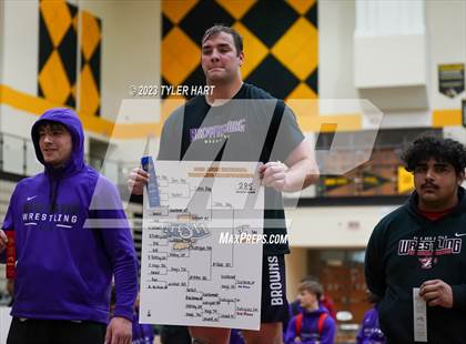 Thumbnail 3 in IHSAA Sectional 25. Avon photogallery.