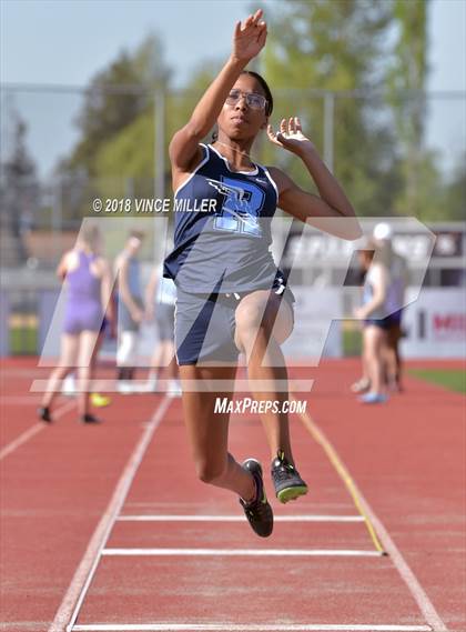Thumbnail 2 in Sumner vs Rogers photogallery.