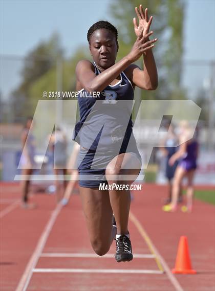 Thumbnail 3 in Sumner vs Rogers photogallery.