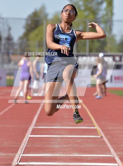 Thumbnail 3 in Sumner vs Rogers photogallery.