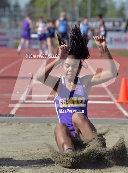Thumbnail 3 in Sumner vs Rogers photogallery.