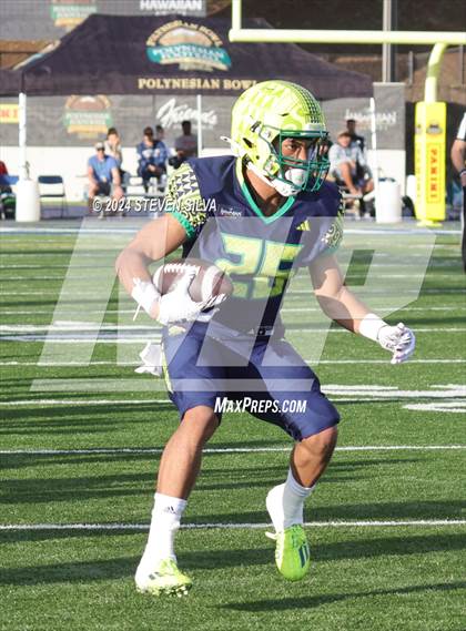 Thumbnail 3 in Polynesian Bowl (Team Mauka vs. Team Makai) photogallery.