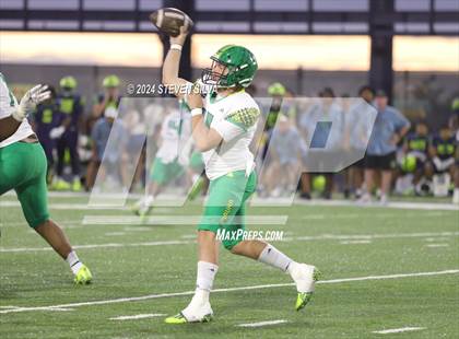 Thumbnail 2 in Polynesian Bowl (Team Mauka vs. Team Makai) photogallery.