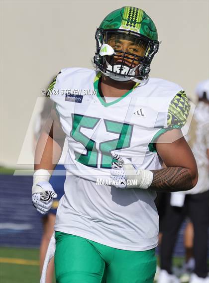 Thumbnail 3 in Polynesian Bowl (Team Mauka vs. Team Makai) photogallery.