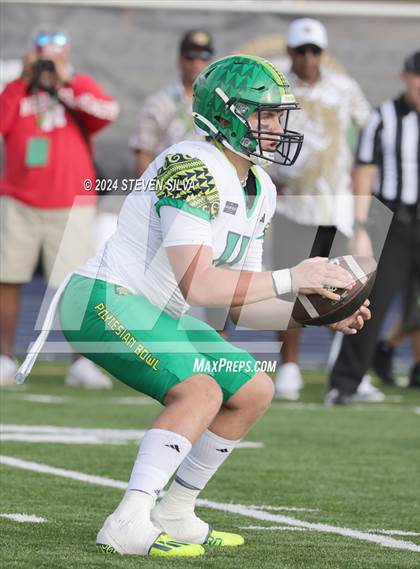 Thumbnail 3 in Polynesian Bowl (Team Mauka vs. Team Makai) photogallery.