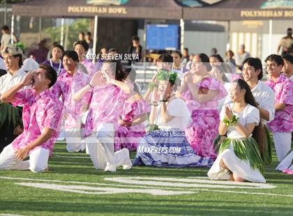Thumbnail 2 in Polynesian Bowl (Team Mauka vs. Team Makai) photogallery.