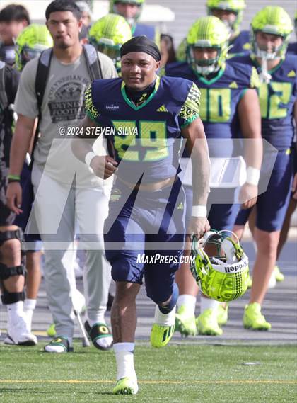 Thumbnail 3 in Polynesian Bowl (Team Mauka vs. Team Makai) photogallery.