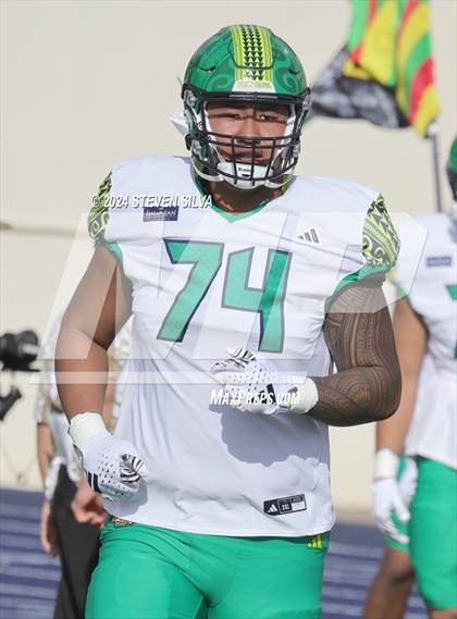 Thumbnail 1 in Polynesian Bowl (Team Mauka vs. Team Makai) photogallery.