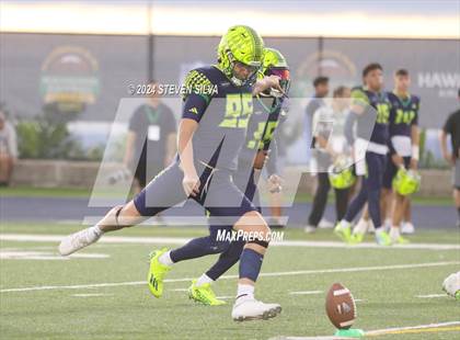 Thumbnail 2 in Polynesian Bowl (Team Mauka vs. Team Makai) photogallery.