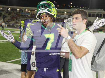 Thumbnail 2 in Polynesian Bowl (Team Mauka vs. Team Makai) photogallery.