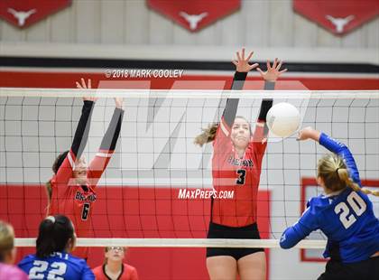 Thumbnail 2 in Frost vs. Bremond (UIL Division 2 Area Playoff) photogallery.