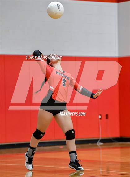 Thumbnail 3 in Frost vs. Bremond (UIL Division 2 Area Playoff) photogallery.