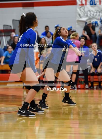 Thumbnail 1 in Frost vs. Bremond (UIL Division 2 Area Playoff) photogallery.