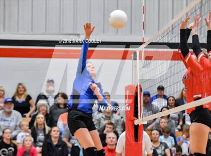 Thumbnail 1 in Frost vs. Bremond (UIL Division 2 Area Playoff) photogallery.