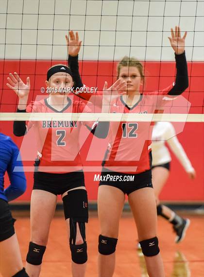 Thumbnail 2 in Frost vs. Bremond (UIL Division 2 Area Playoff) photogallery.