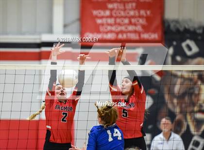 Thumbnail 3 in Frost vs. Bremond (UIL Division 2 Area Playoff) photogallery.