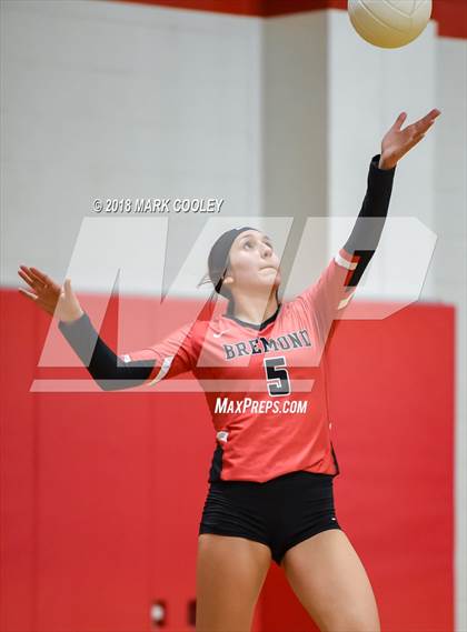 Thumbnail 1 in Frost vs. Bremond (UIL Division 2 Area Playoff) photogallery.