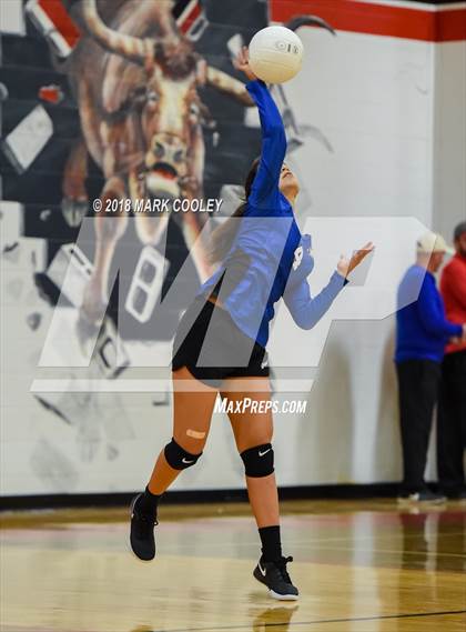 Thumbnail 1 in Frost vs. Bremond (UIL Division 2 Area Playoff) photogallery.