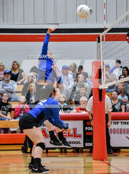 Thumbnail 2 in Frost vs. Bremond (UIL Division 2 Area Playoff) photogallery.