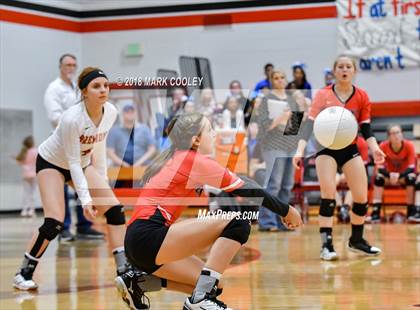 Thumbnail 2 in Frost vs. Bremond (UIL Division 2 Area Playoff) photogallery.