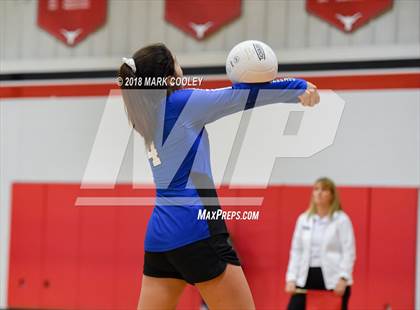 Thumbnail 3 in Frost vs. Bremond (UIL Division 2 Area Playoff) photogallery.