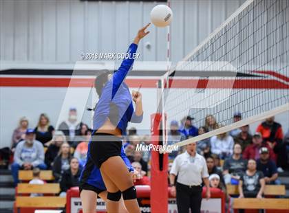 Thumbnail 2 in Frost vs. Bremond (UIL Division 2 Area Playoff) photogallery.