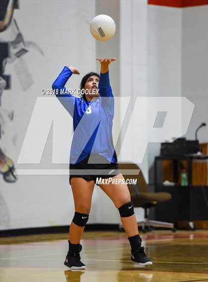 Thumbnail 1 in Frost vs. Bremond (UIL Division 2 Area Playoff) photogallery.