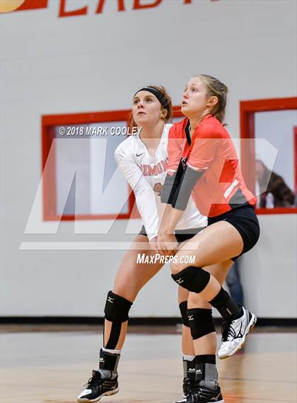 Thumbnail 1 in Frost vs. Bremond (UIL Division 2 Area Playoff) photogallery.