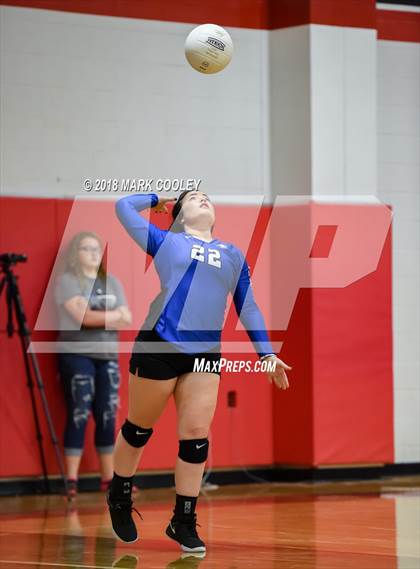Thumbnail 2 in Frost vs. Bremond (UIL Division 2 Area Playoff) photogallery.