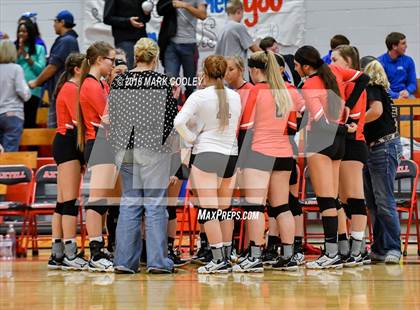 Thumbnail 3 in Frost vs. Bremond (UIL Division 2 Area Playoff) photogallery.
