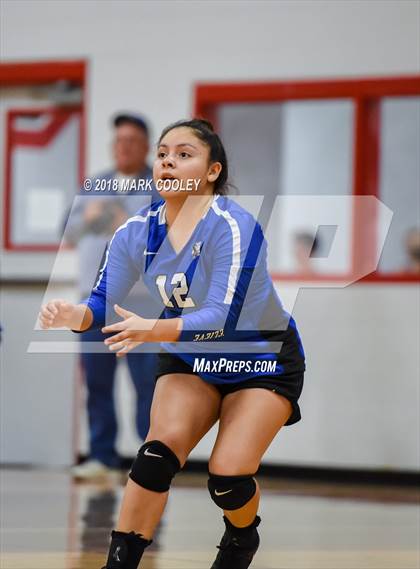Thumbnail 2 in Frost vs. Bremond (UIL Division 2 Area Playoff) photogallery.