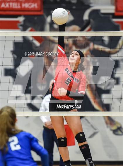 Thumbnail 3 in Frost vs. Bremond (UIL Division 2 Area Playoff) photogallery.